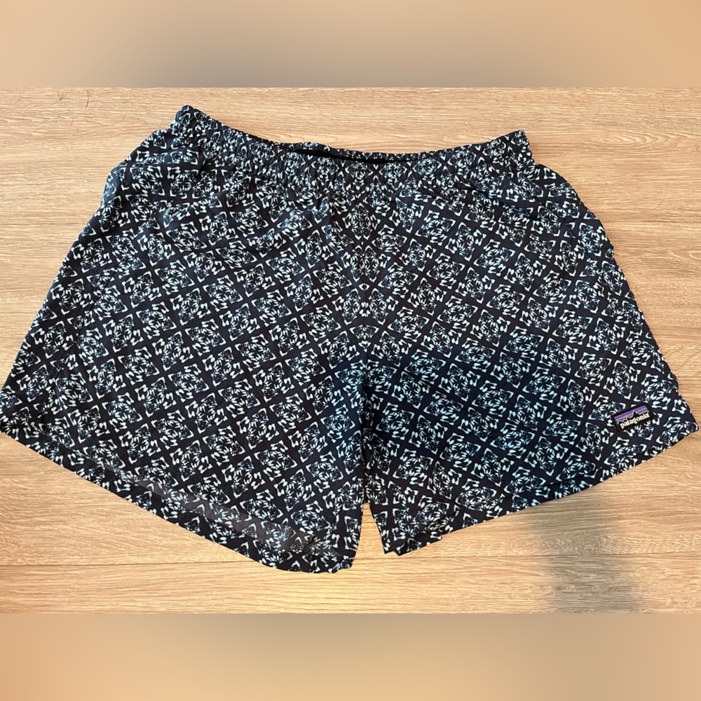 Used Patagonia Baggies Shorts Navy Blue Print Women's size: medium